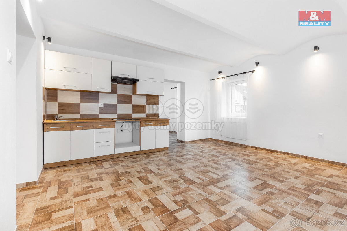 Pronájem bytu 2+kk, 43 m², Slatiňany, ul. T. G. Masaryka