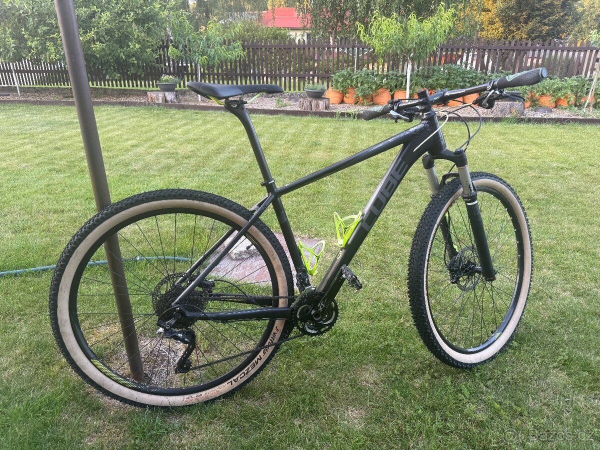 horské kolo CUBE Race One 19” – dobrý stav