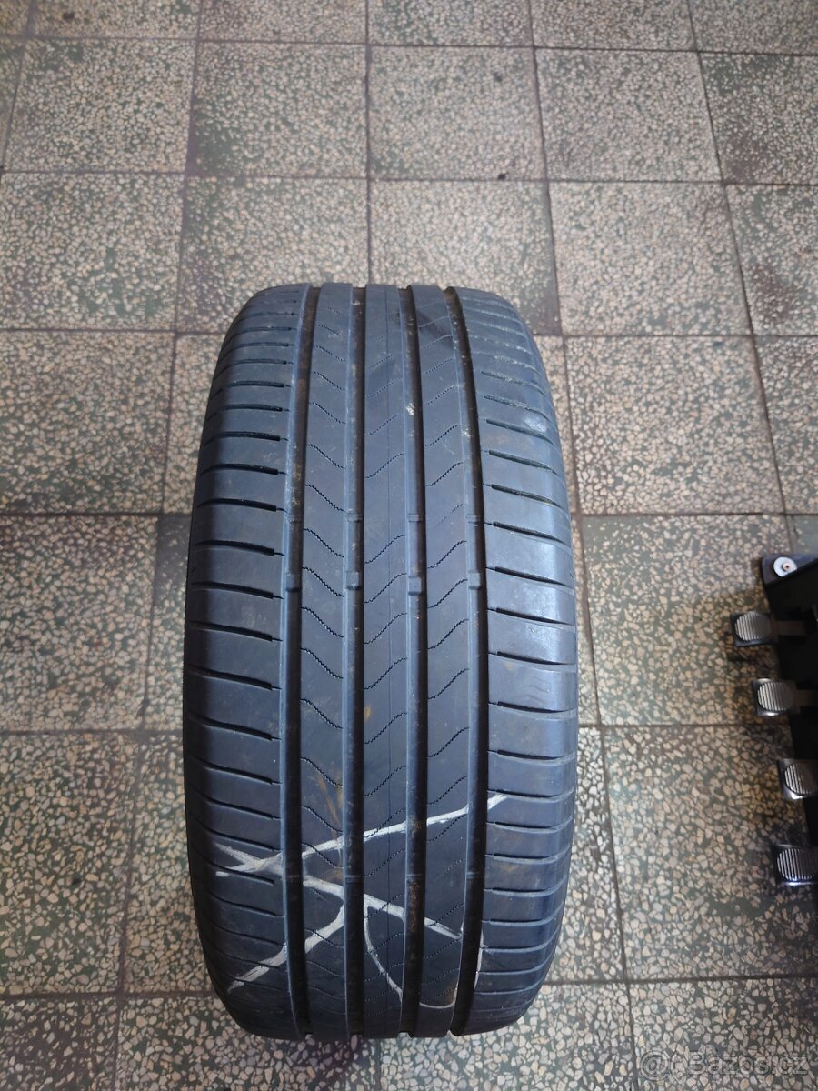 Pneu 225/50 17 Bridgestone a Firestone