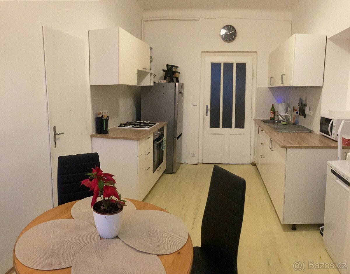 Pronájem bytu 2+1 (69 m²), Praha 4, klidná lokalita 🏡