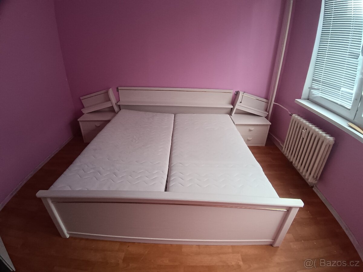 Manželská postel