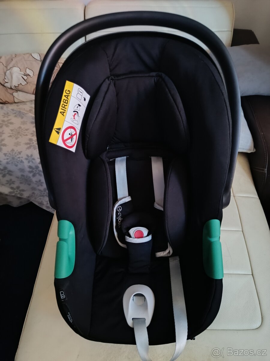 Autosedačka Cybex se základnou Isofix