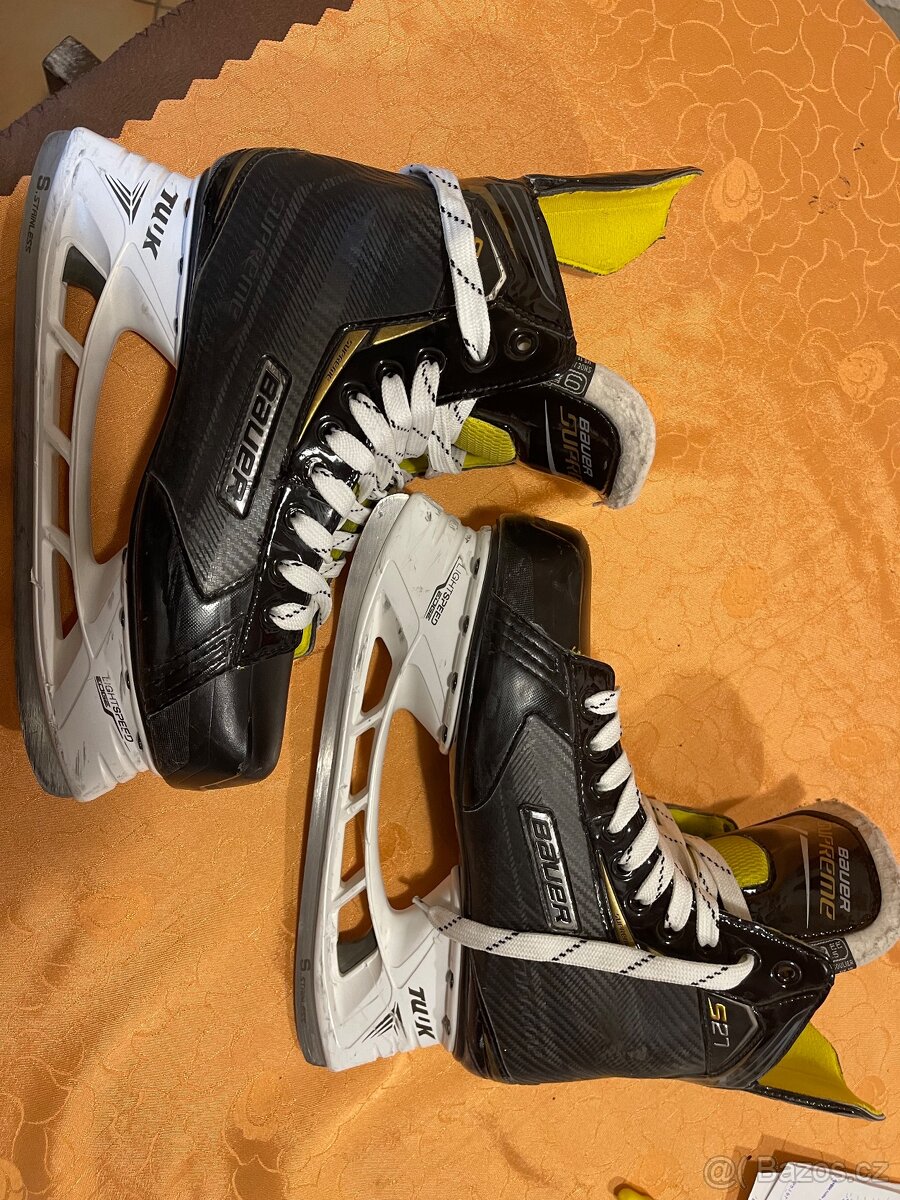 Brusle Bauer Supreme S27, vel. 9,5 EE