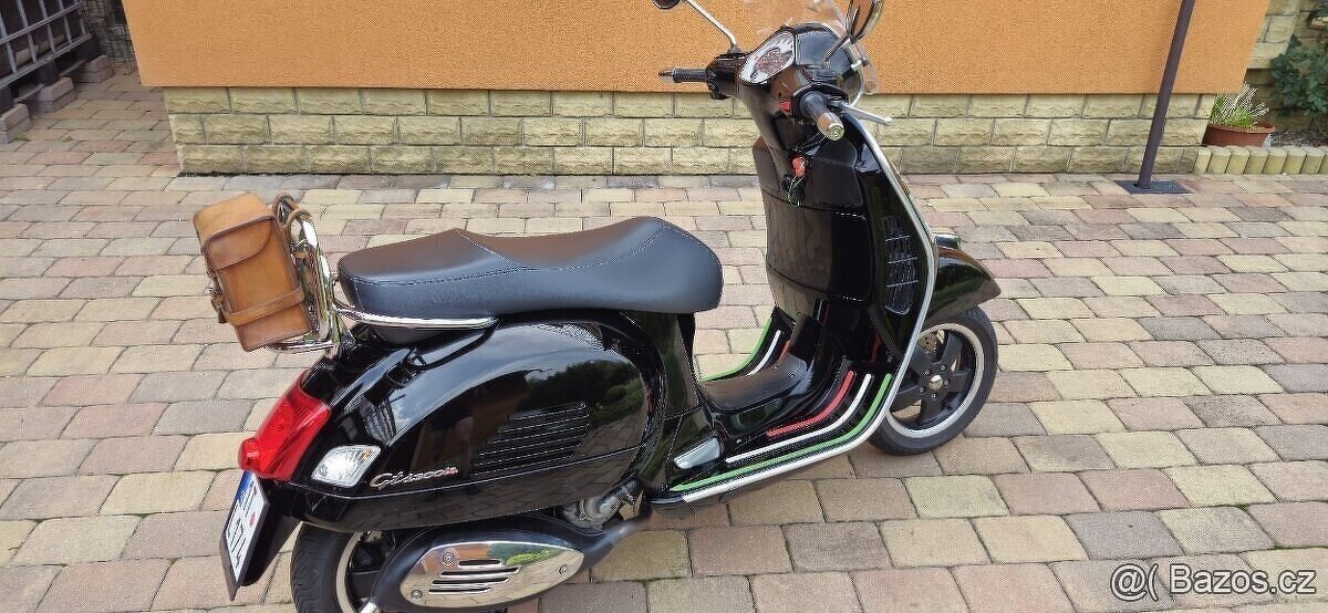 Piaggio Vespa GTS 300i.e.