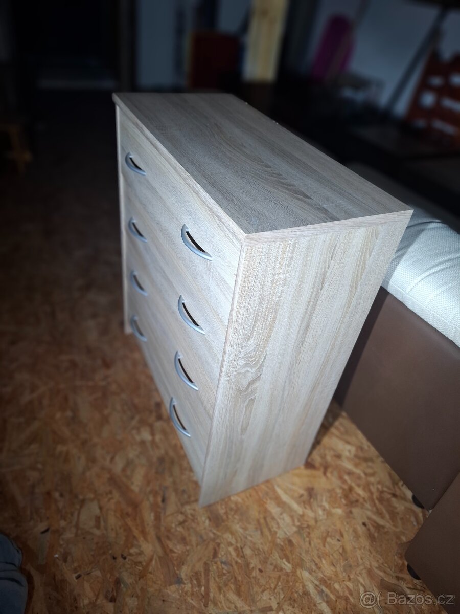 Prádelník / komoda 74x35x85 (šxhxv)