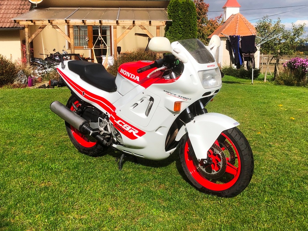 Honda CBR 600F, 25kw, původní lak i stav