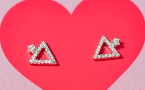 Nové stříbrné náušnice se zirkony - trojúhelníky