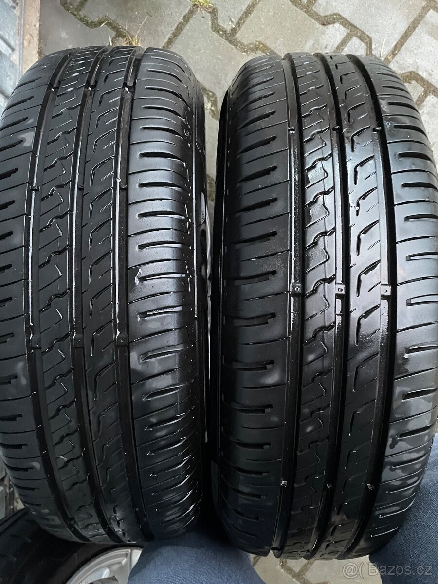 Alu kola R15x114,3 letní pneu 195/65/15