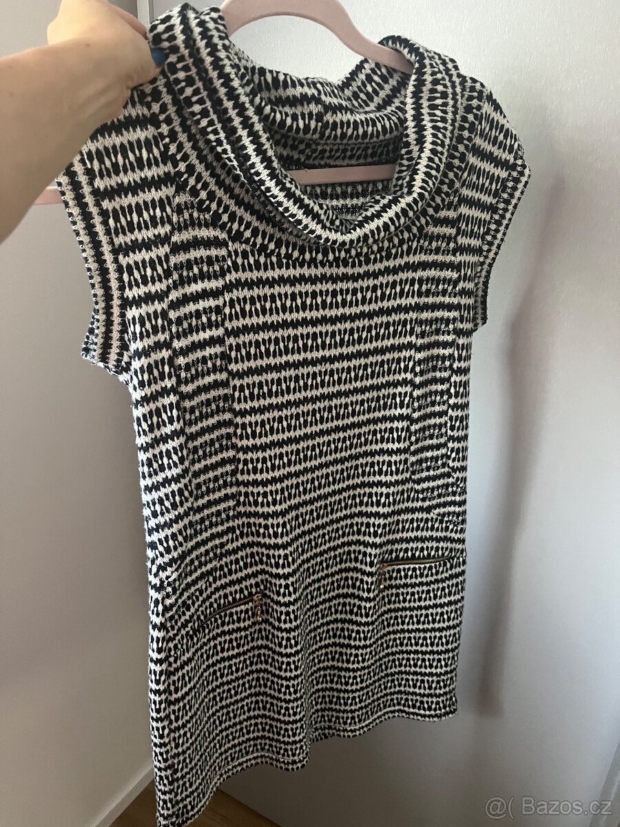 Krásné svetrové šaty 36