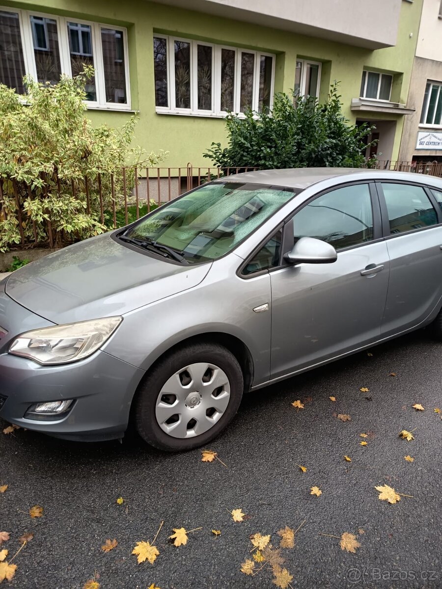 Opel Astra 1.4, 2010