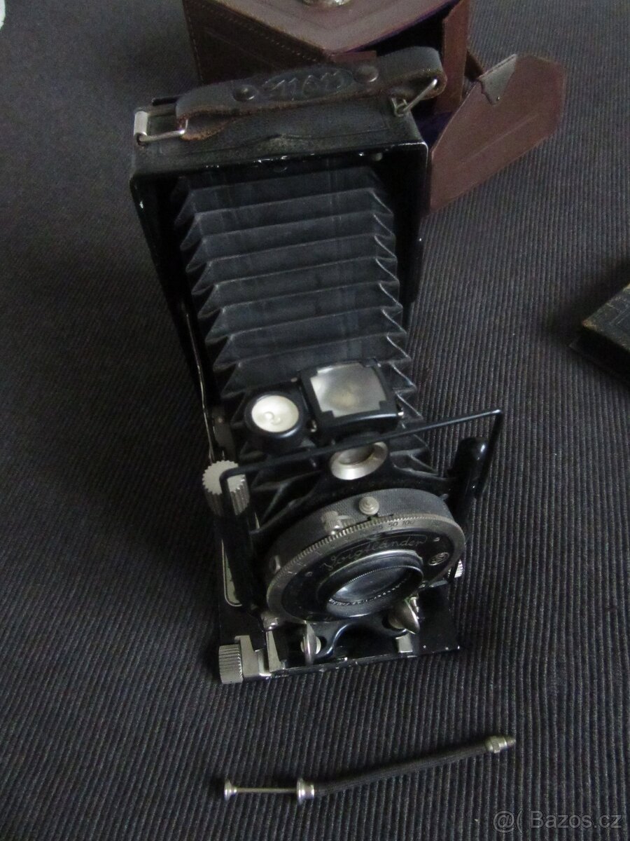 PRODÁM VINTAGE SKLÁDACÍ FILMOVÁ KAMERA VOIGTLANDER AVUS