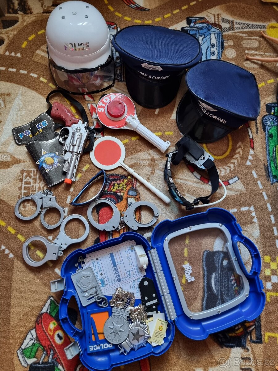 Policejní kostým, špión s výbavou