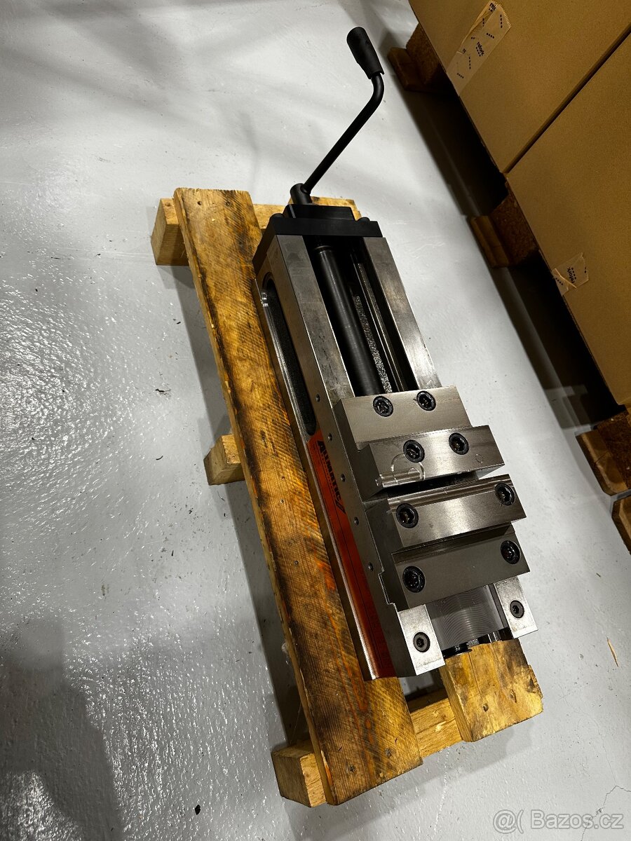 Hydraulický vysokotlaký svěrák Allmatic NC8 160