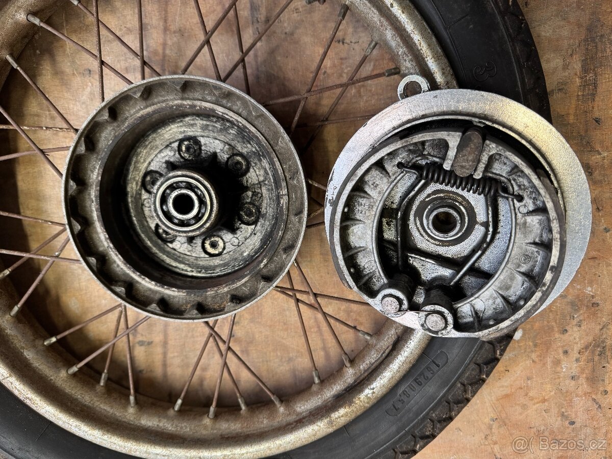 Kompletní kolo jawa čz 125/175 - použitelné - levně