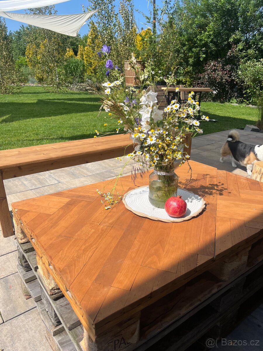 Parketový stůl, stůl z palet, zahradní stůl, retro stůl
