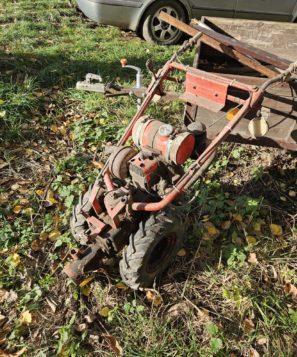 Mf-70 s obracečkou sena