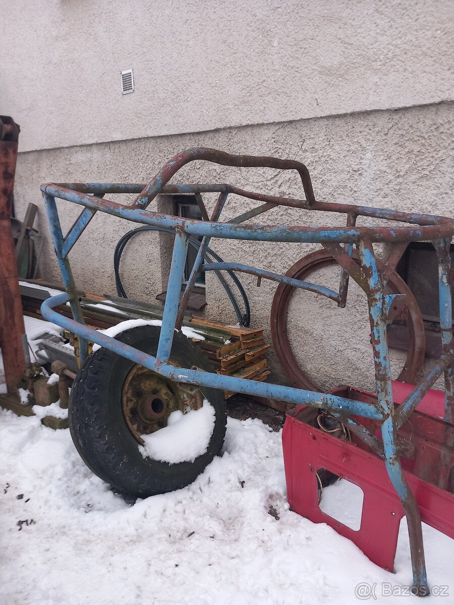 Prodám rám zetor 4011