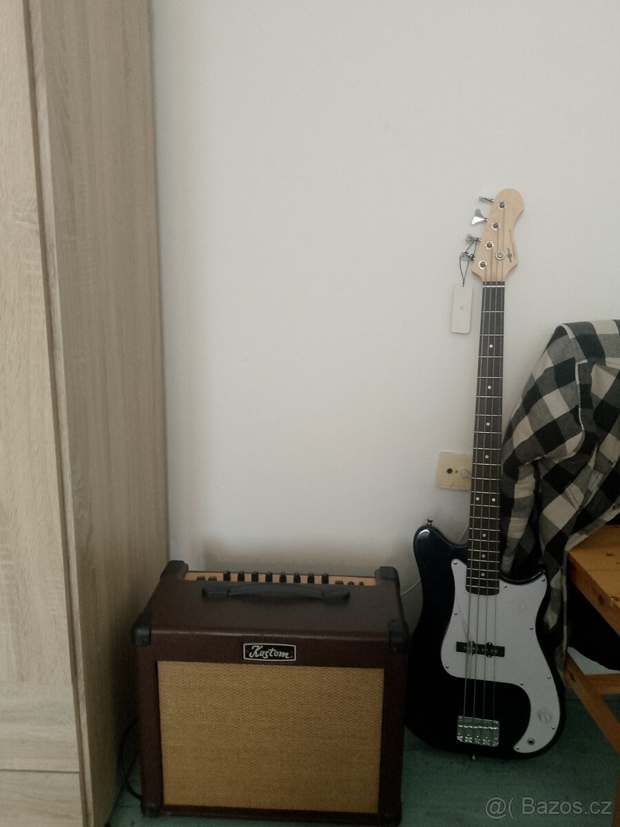 Prodám kombo 30 w, baskytaru