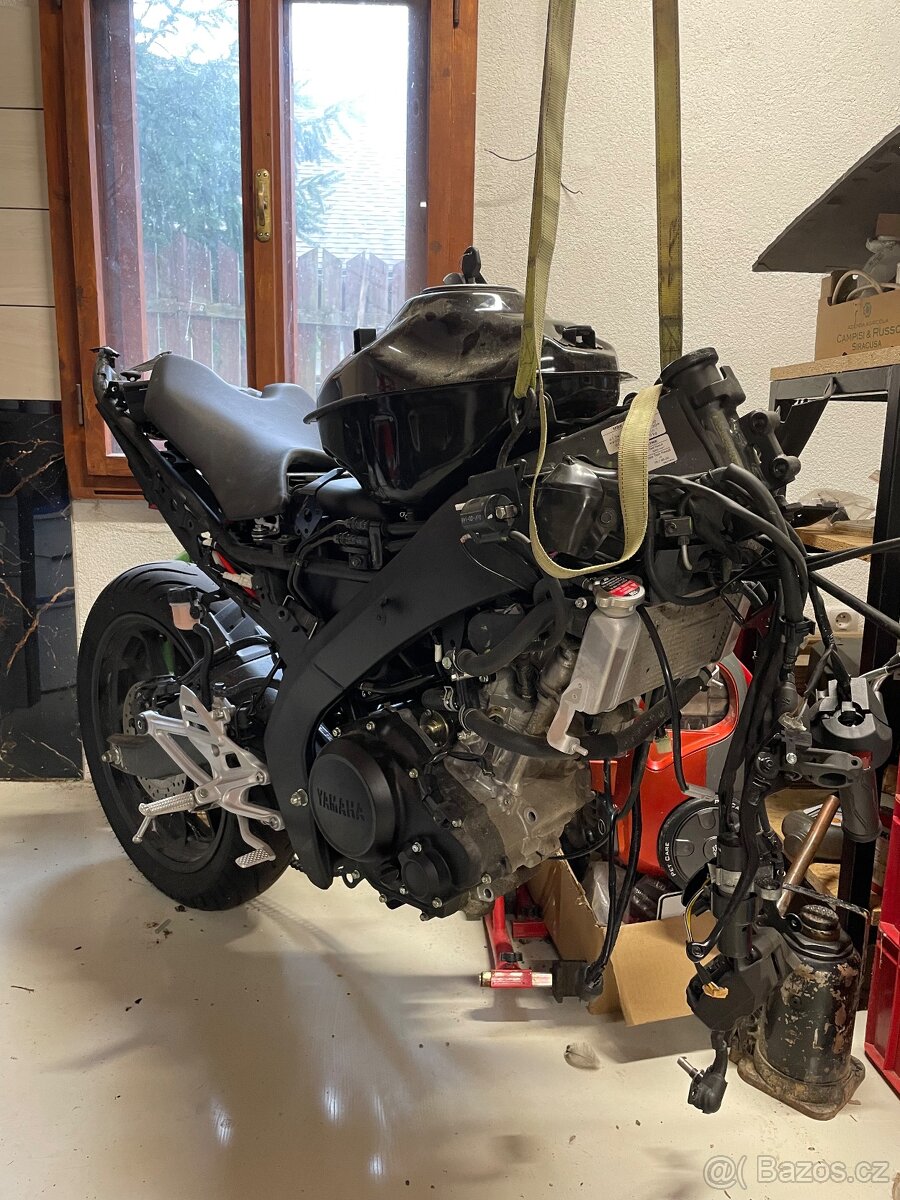 Yzf R125
