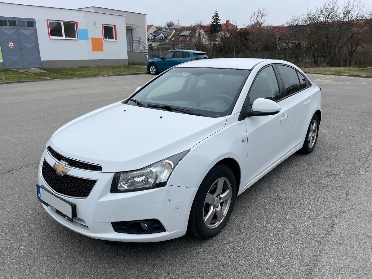 Chevrolet CRUZE 1,8i, 104kW, 2010, koupeno nové v ČR