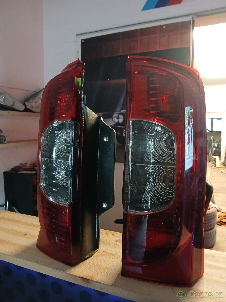 ZADNÍ SVĚTLA