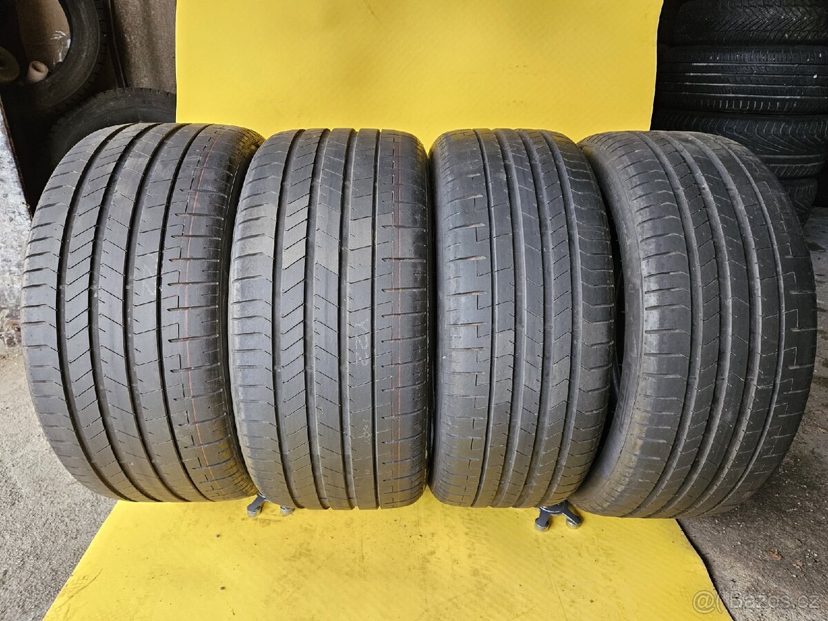 Letní pneu Pirelli 285/35 R21 255/40 R21