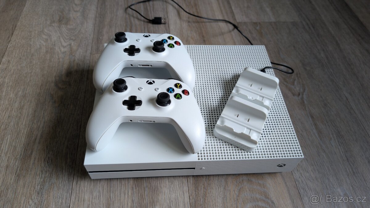 Xbox one S (1 TB)
