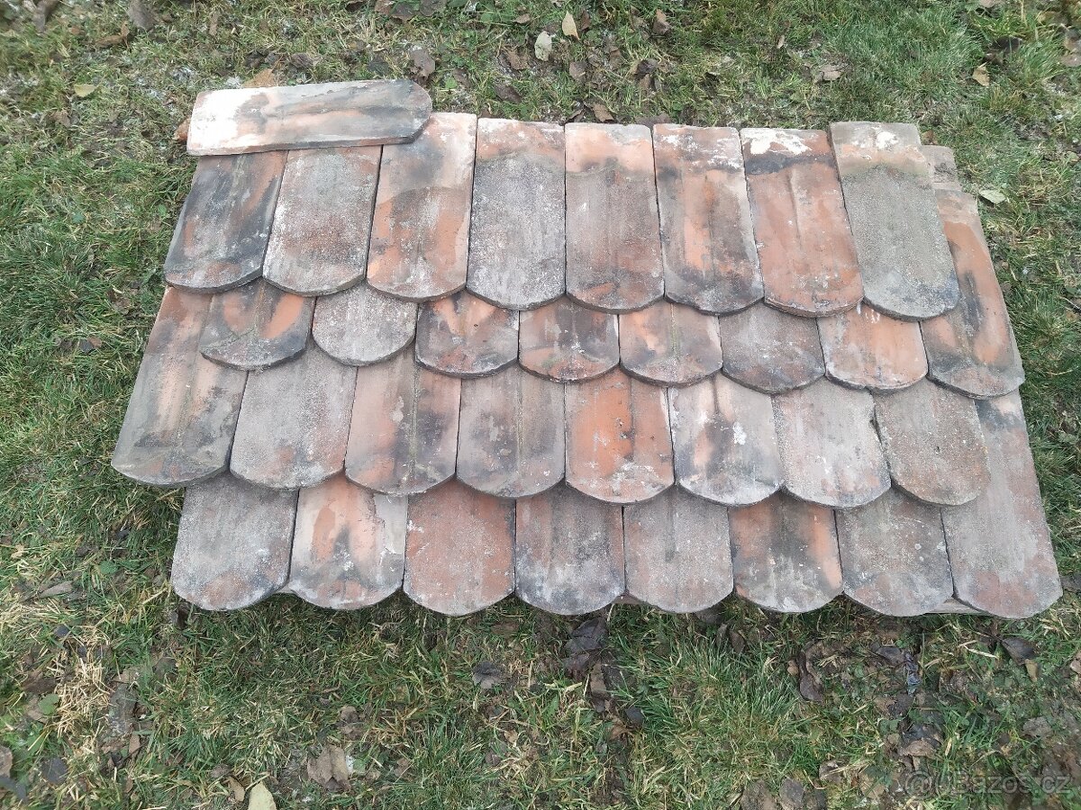 Střešní tašky - BOBROVKY - 100 LET STARÉ