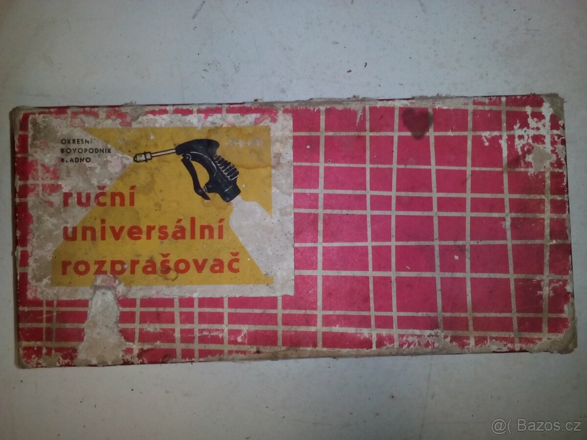 Retro ruční postřikovač