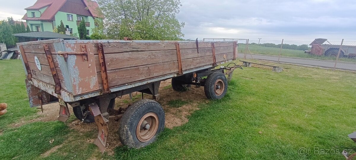 Pneumatiky a kola na traktor a vlečku