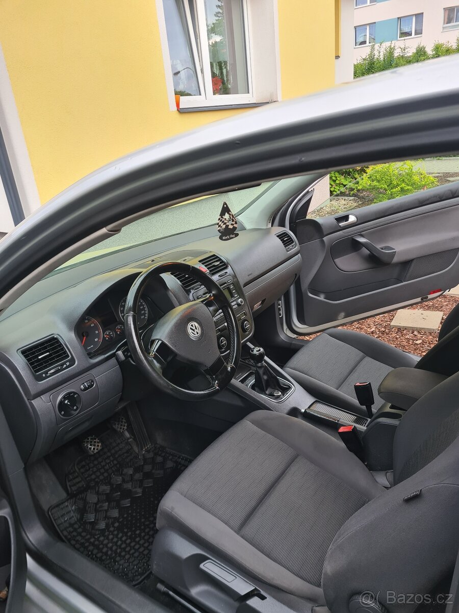Volkswagen golf 5 1.4 55kw rok 2006