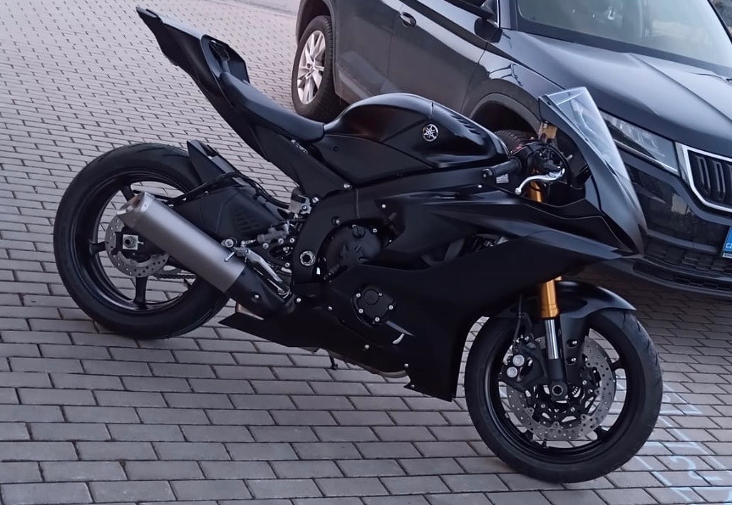 Kompletní sada kapot na Yamaha R6 Race - 2017-2024