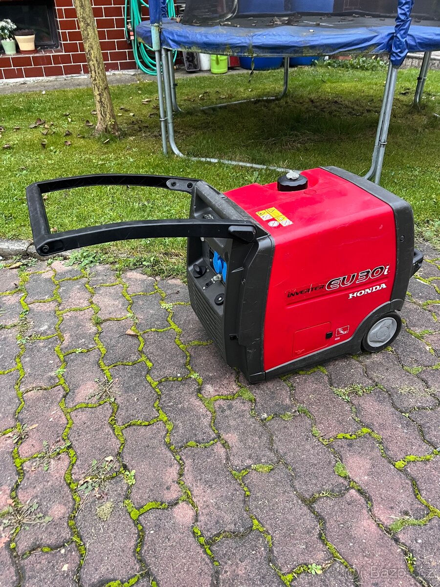 Honda EU 30i elektrocentrála invertor