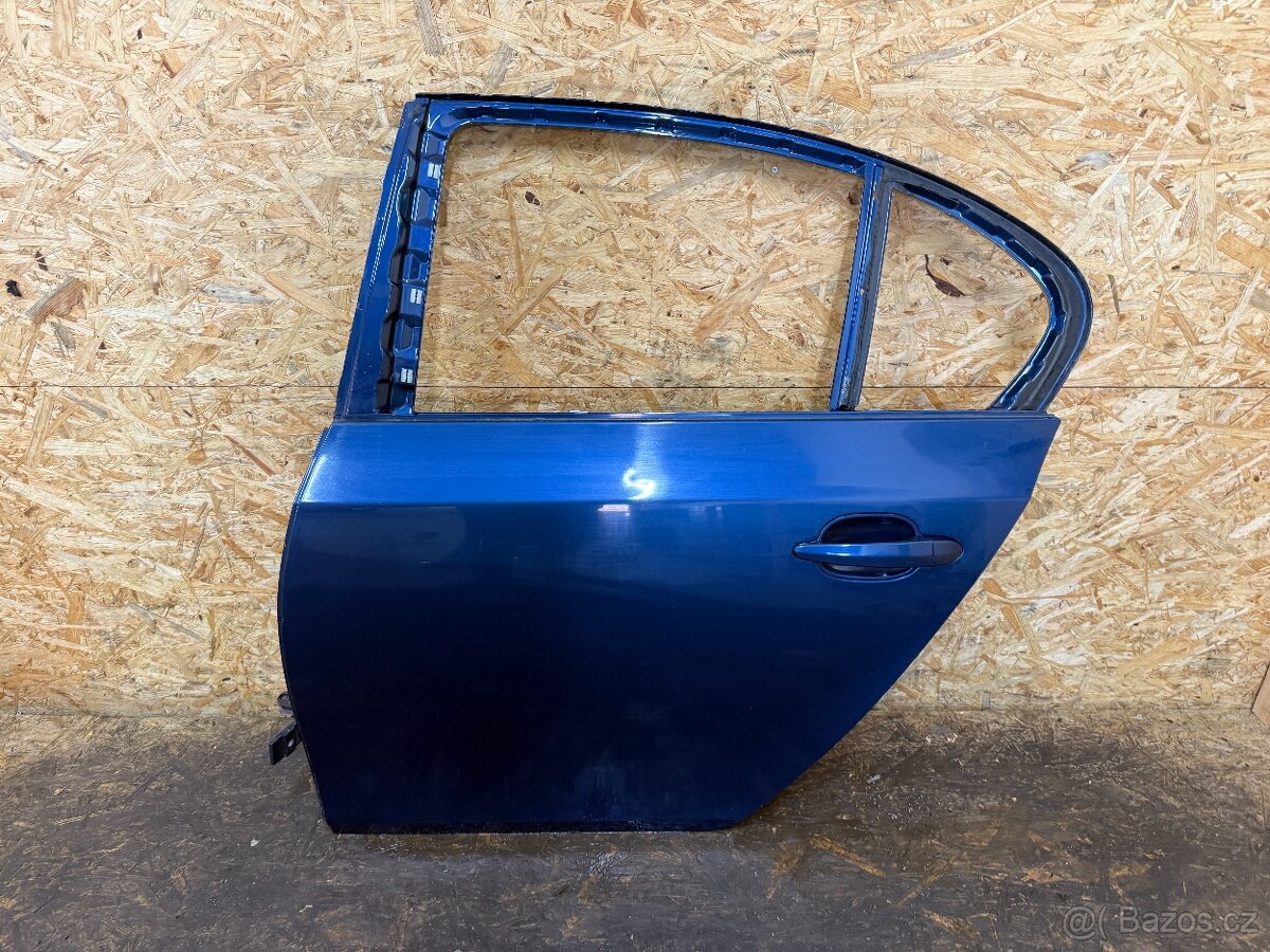 ZADNÍ LEVÉ DVEŘE BMW E60