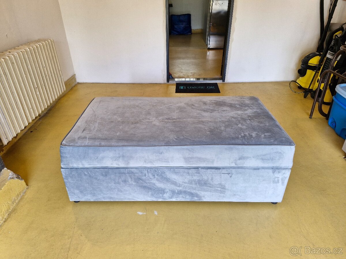Rozkládací gauč