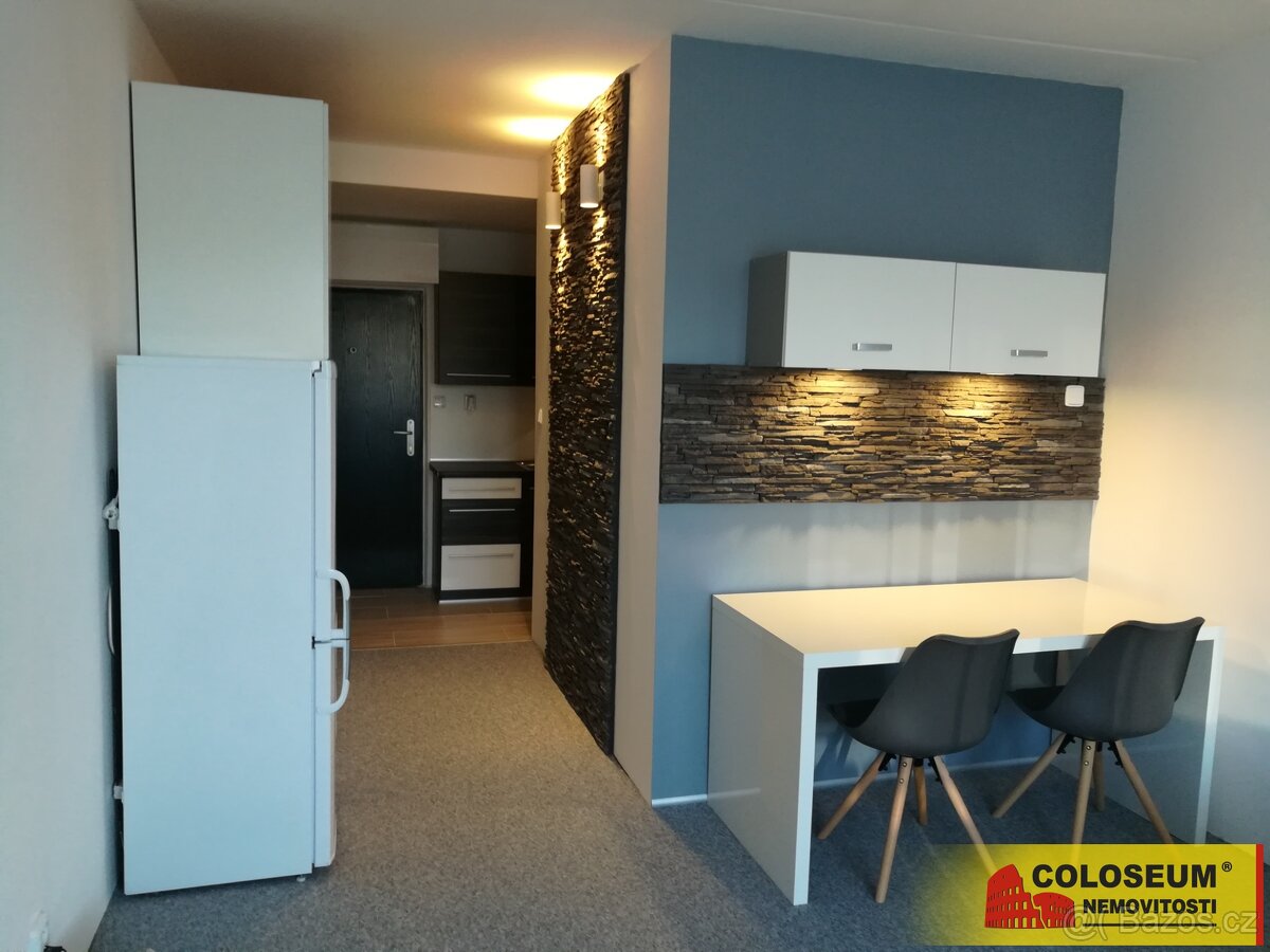 Uherský Brod, pronájem bytu OV 1+kk, 31 m2, lodžie, rekonstr