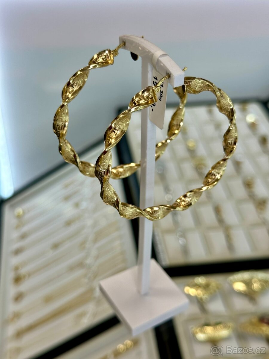 Zlaté náušnice 11,39g (1699 kč/g)