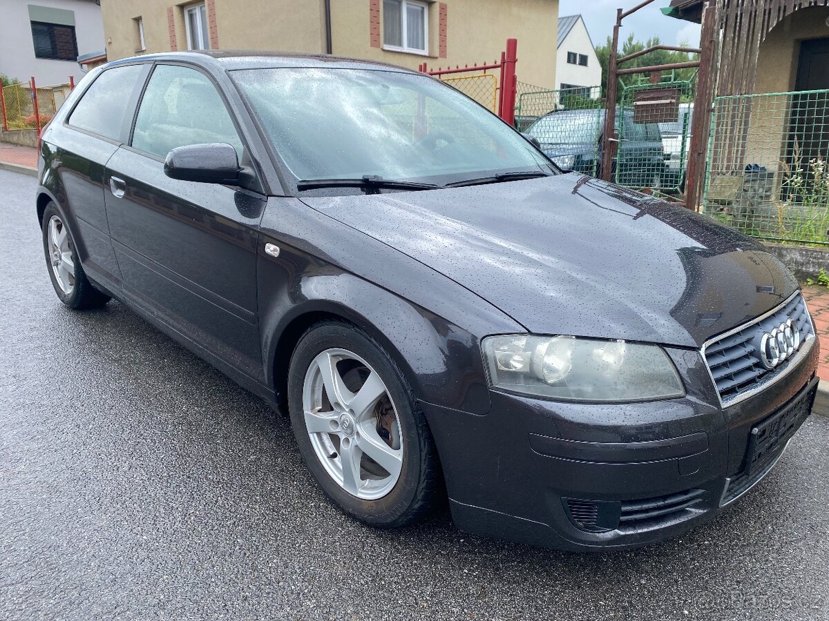 Audi A3 1.6I 75kW klimatizace