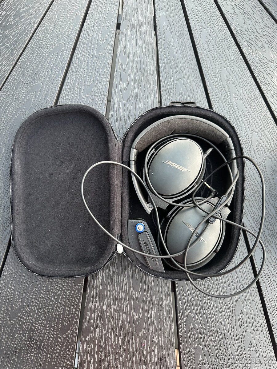 Bezdrátová sluchátka Bose QuietComfort 25 + pouzdro 2