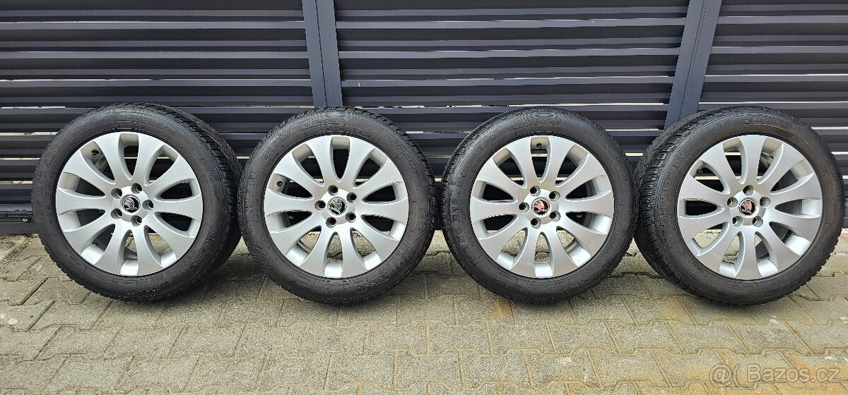 Originál alu ŠKODA Superb 2 5x112 215/55 R17 zimní - 6,5mm