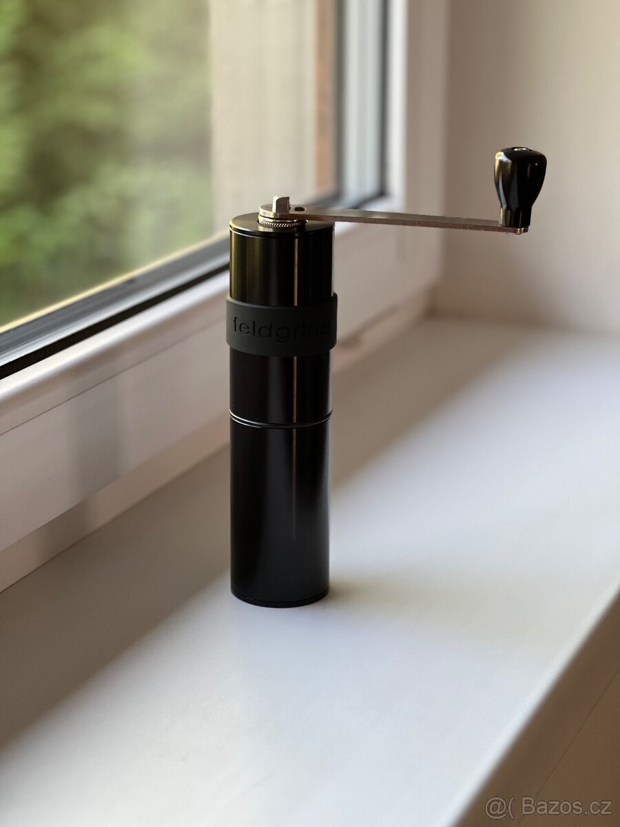 Mlýnek na kávu FELDGRIND