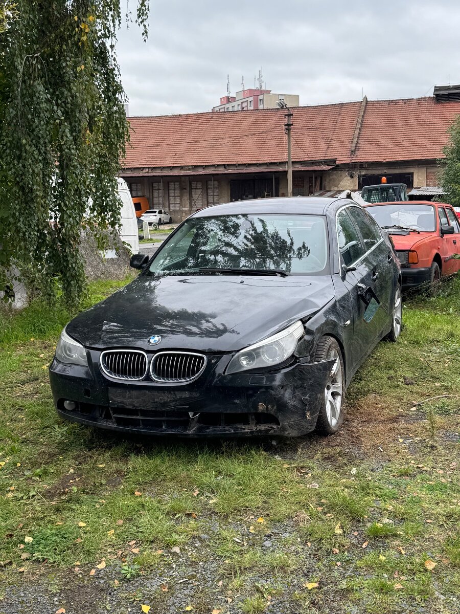 Bmw jako celek bourané 525d e60