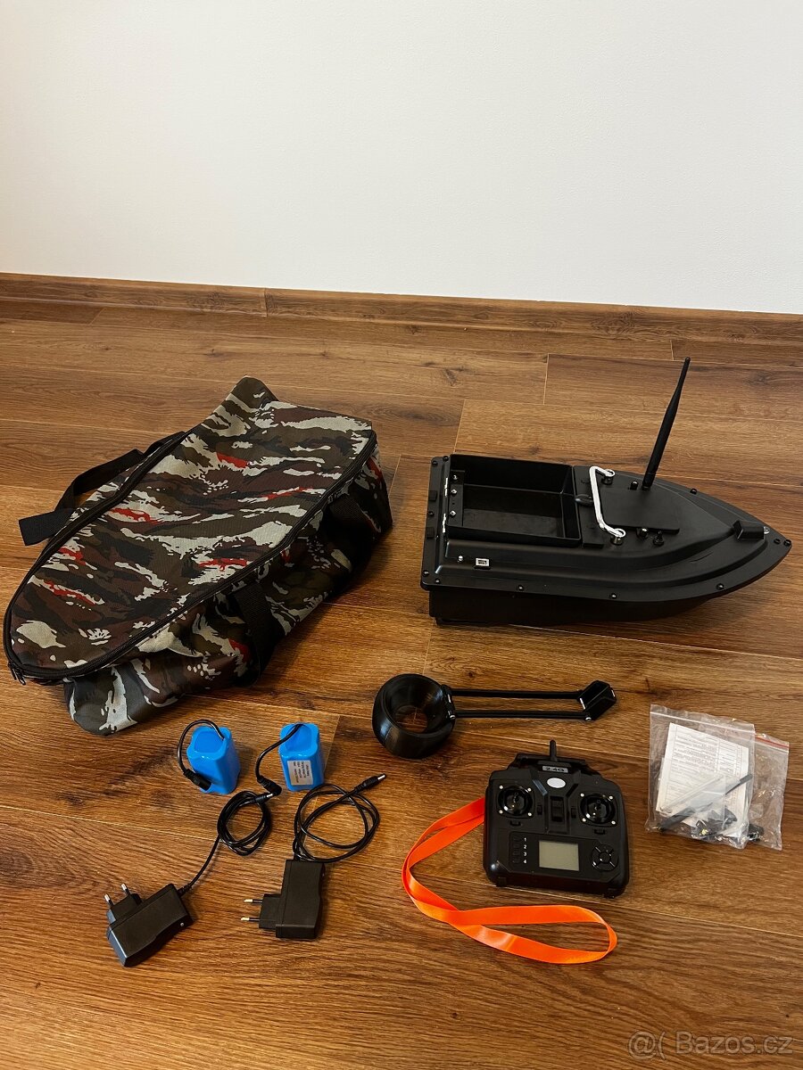 Rybářské vybavení zavážecí lodička deštník podložka stojan