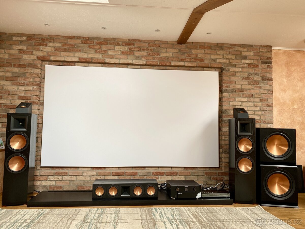 Projekční plátno 345cm