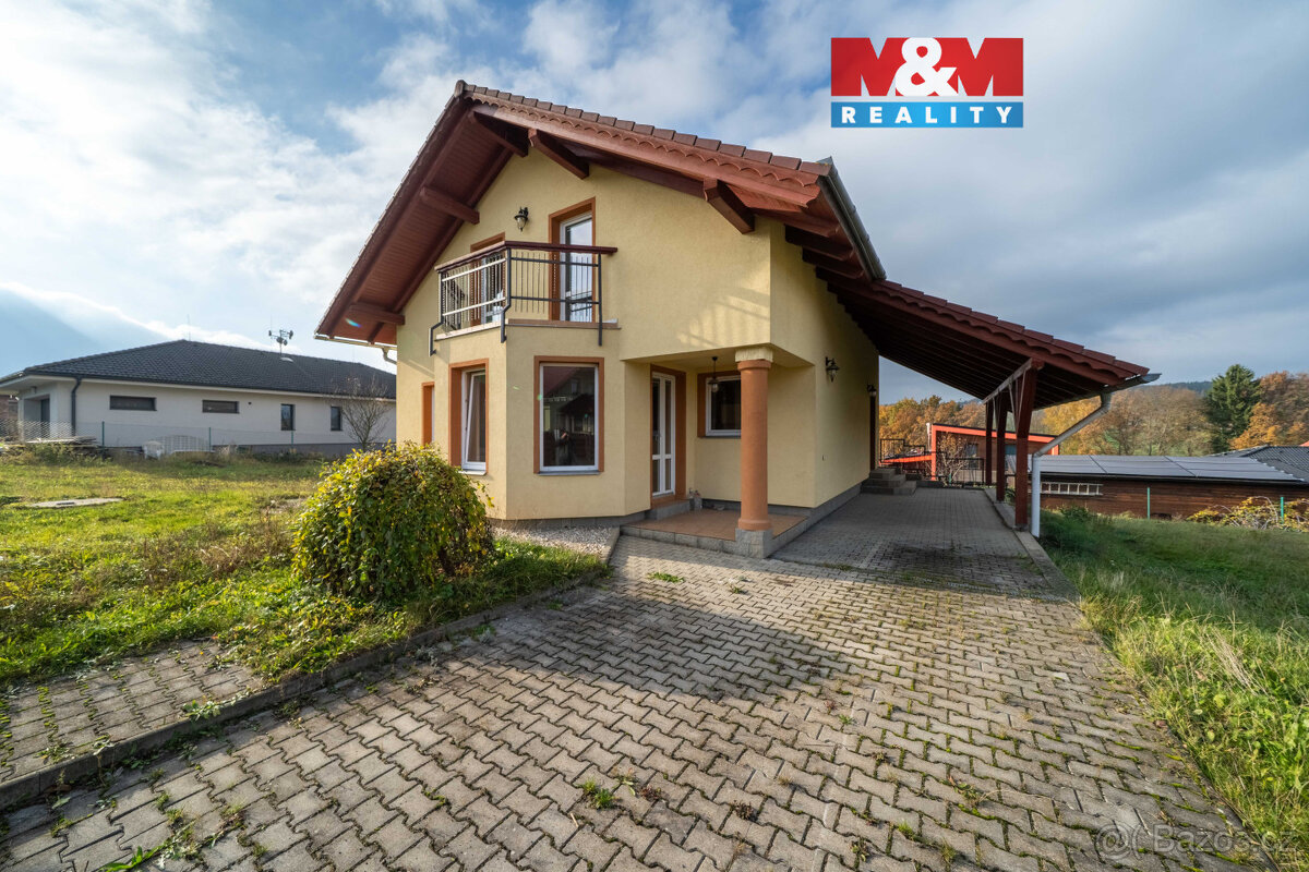 Prodej rodinného domu, 151 m², Litohlavy
