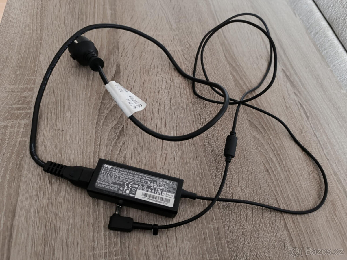 Originální nabíječka ACER 19V / 2.37A (45W)