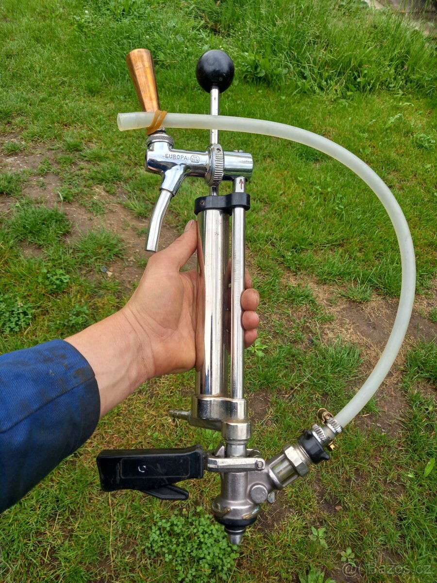 Párty pípa s narážečem bajonet