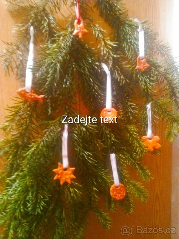 Drobné ozdoby s mašličkou