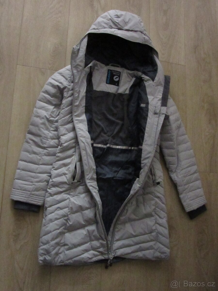 PRODÁM DÁMSKÝ PÉŘOVÝ KABÁTEK VEL.S ZN.OHUSKY