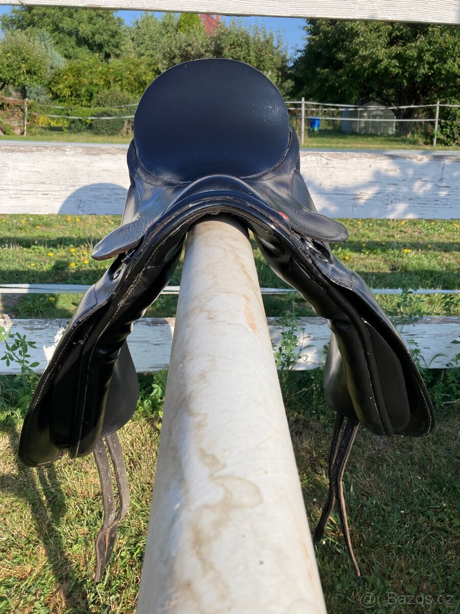 Drezurní sedlo STAR